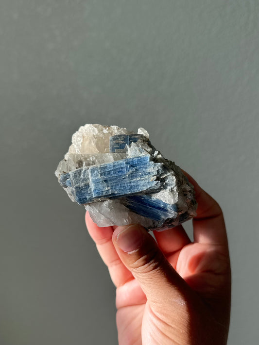 [13] Blue Kyanite w/ Quartz & Mica